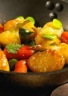 Poêlée de pommes de terre nouvelles et autres légumes printaniers au beurre salé