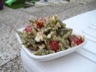 Salade de haricots verts, feta, tomates, lardons, noix, basilic