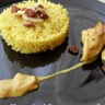 Curry de poulet accompagné de son riz aux amandes effilés et raisins secs
