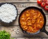 Poulet et sauce tomate au curry