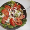 Salade composée riz maïs poivrons haricots rouges et tomates