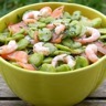 Salade de fèves au saumon fumé et aux crevettes